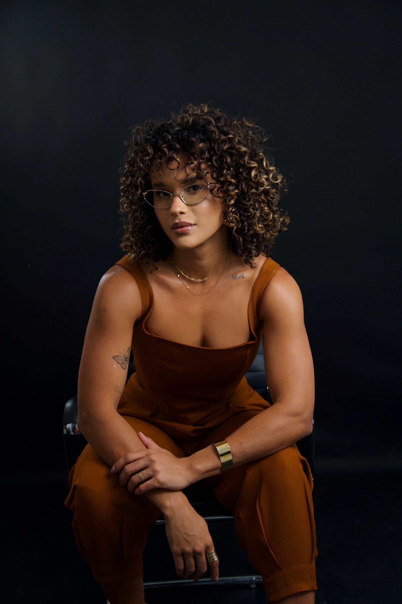 Retrato de Iasmyne Sampaio, especialista em posicionamento digital
